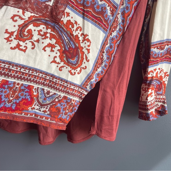 TINY bohemian boho Women blouse with V Neck - Picture 3 of 6